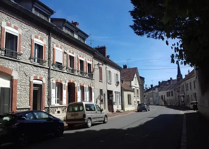 Le Voltaire